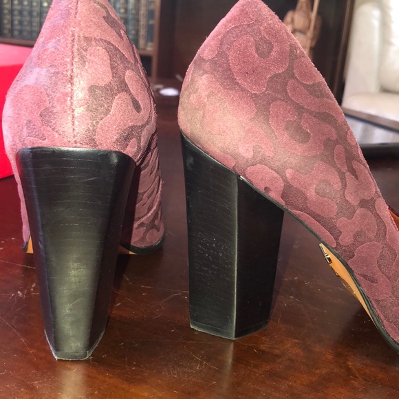 Carrano Leopard Pumps - Picture 4 of 7